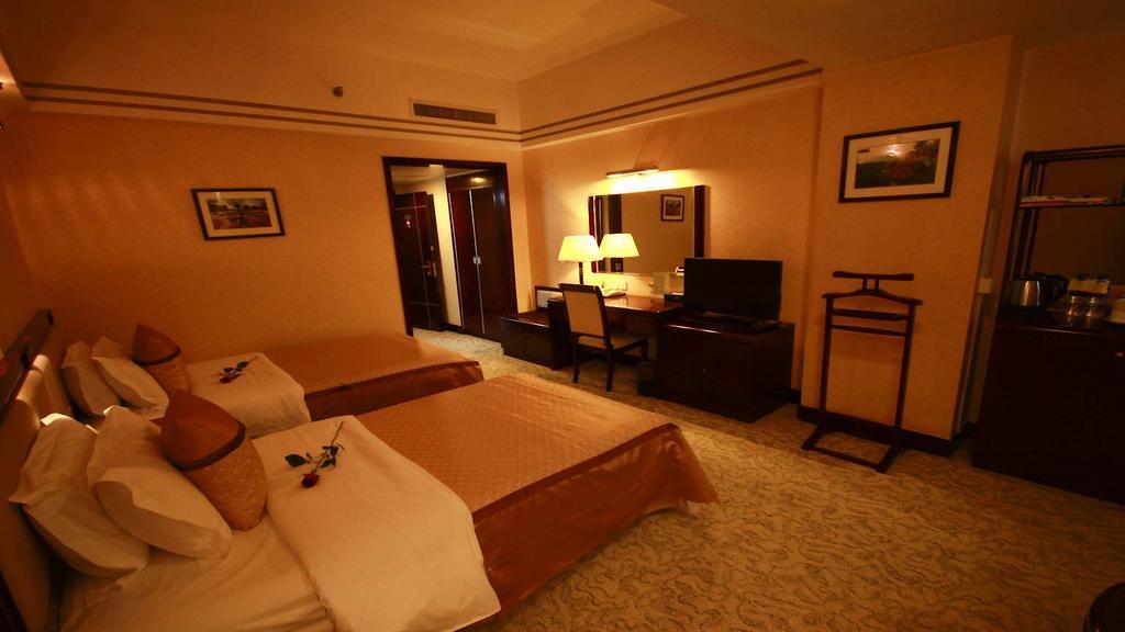 Kunming Zhongyu Hotel Exterior photo